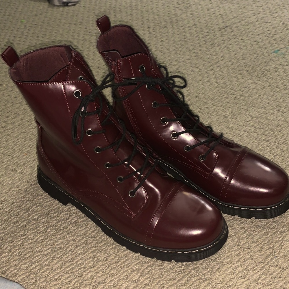 Brown women’s army boots